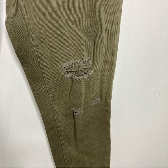 Gap Girlfriend Jeans olive green distressed size 28r - Picture 3 of 10